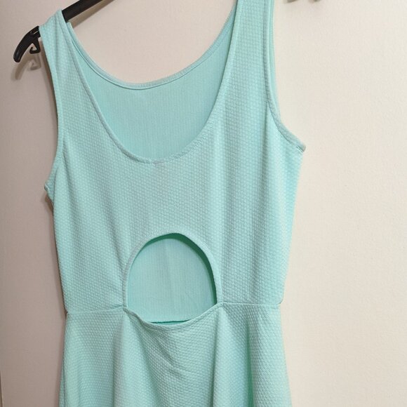 Mint Midi Dress - Picture 6 of 9